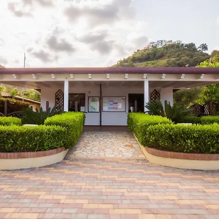 Hotel Arcomagno